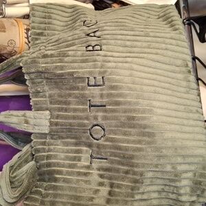 NEW FAUX CHENILLE LIGHT GREEN MEDIUM TOTE BAG